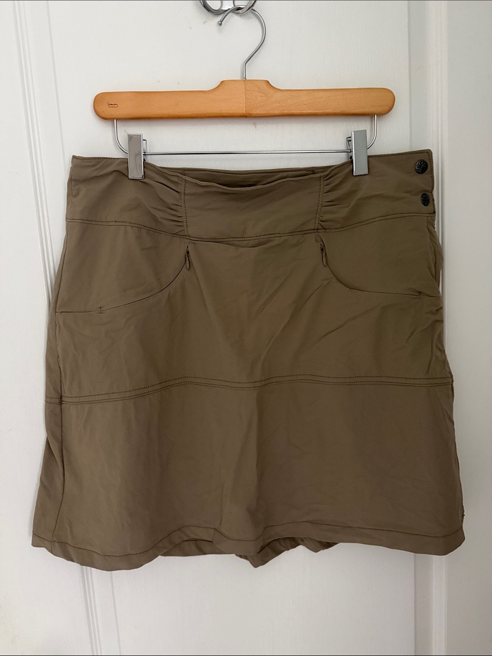 Athleta Women’s Olive/Tan Active Skort Size 10